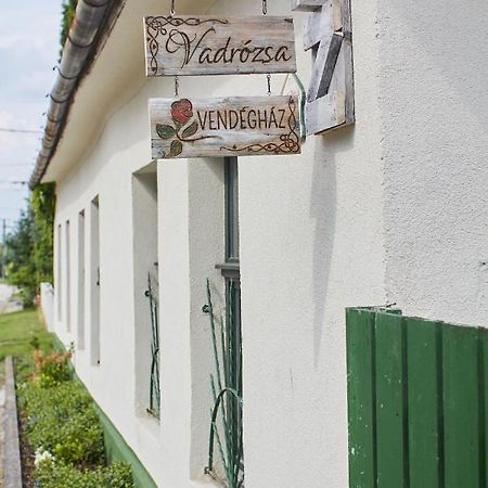 Vadrozsa Vendeghaz Racalmas 게스트하우스 외부 사진